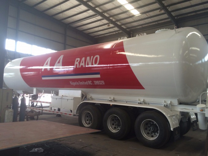 Factory Direct Sales 56cbm 3axles 25ton Liquid Gas Semi-Trailer 