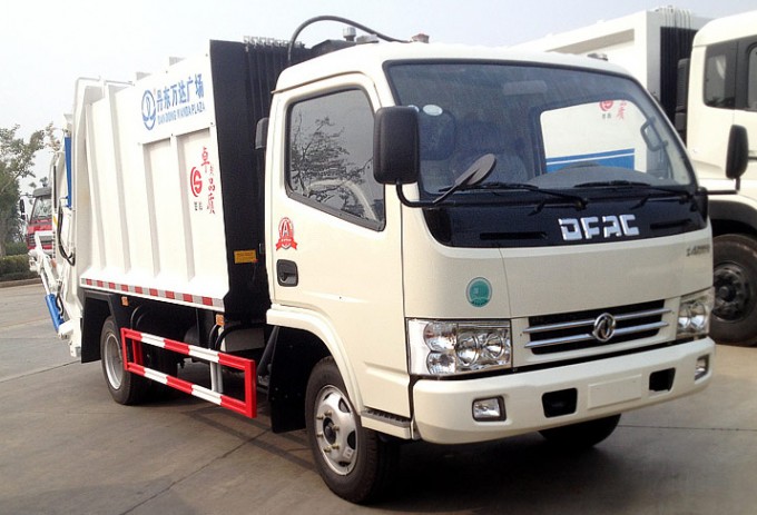 Hotsales Good Price 4on Waste Compactors Garbage Truck 