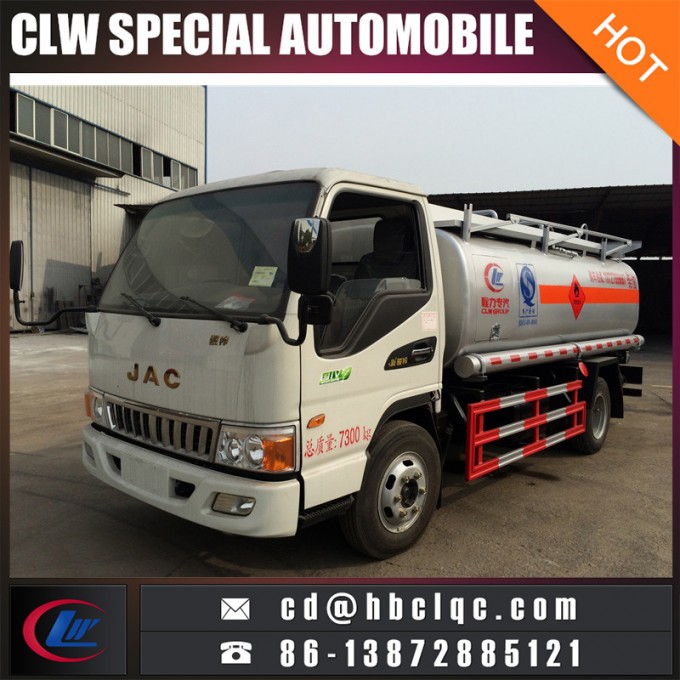 Small Capacity 4mt 1200gallon Fuel Truck Oil Truck Tank 