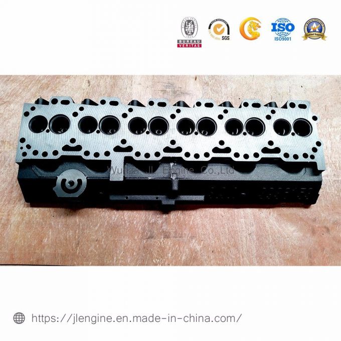 6c 8.3L Truck Excavator Engine Spare Parts Cylinder Head 4938632 