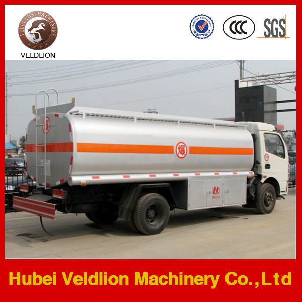 Dongfeng Oil Tank Truck with Refuelling Function 