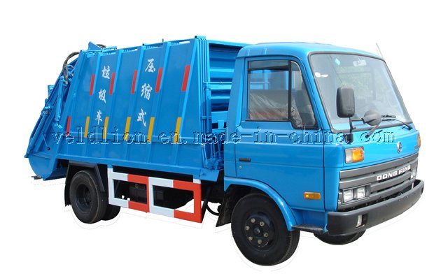 Rear Loading Garbage Truck with Hydraulic Compactor System 