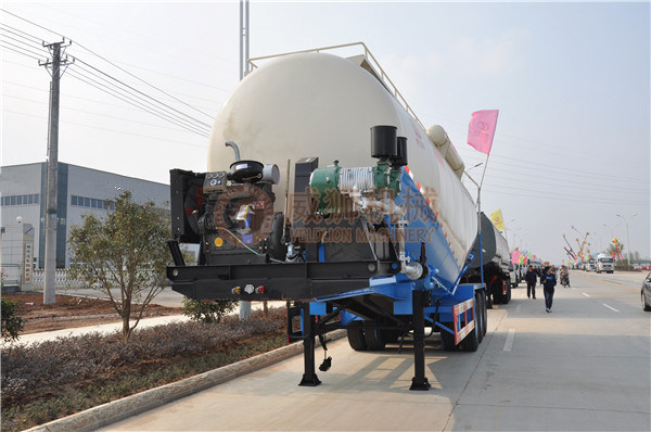 Bulk Cement Transport Semi Trailer for Sale (45000Liters, 30T, 3 Axles) 