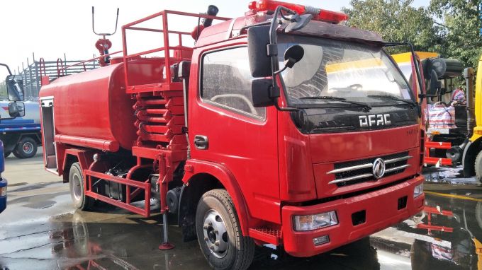 Bid Type 8000L Sinotruck Fire Extinguisher Foam Powder Water Tank Fire Fighting Truck Fire and Rescu 