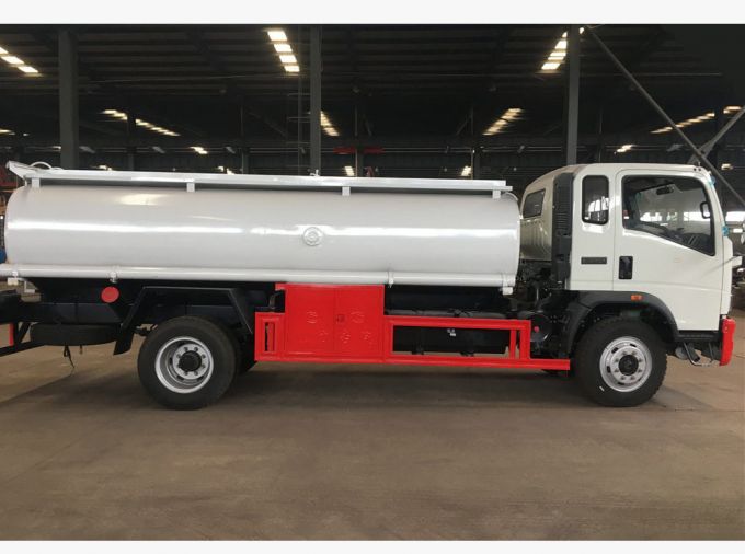 4000L High Quality Japanese Isuzu Oil Fuel Tanker Truck Diesel Oil Tank Truck 