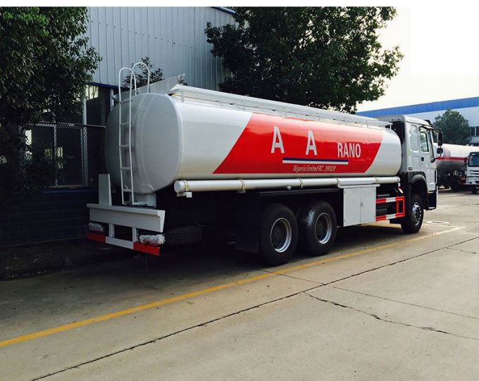 15000L-30000L Sinotruck New Condition 25m3 Fuel Truck Tanker Truck Truck Aircraft Refueling for Sale 