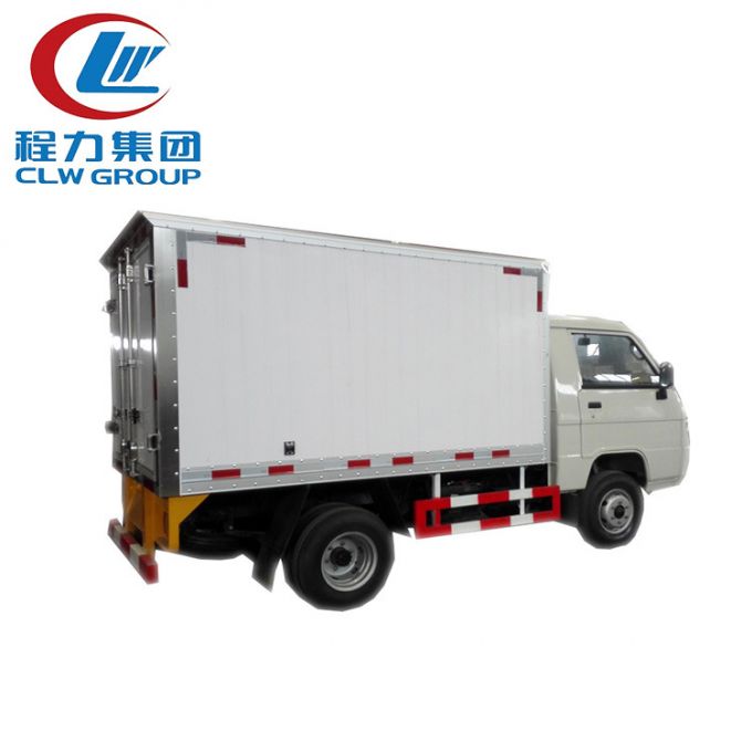 Large Capacity Dongfeng 4X2 190HP Refrigerator Truck 