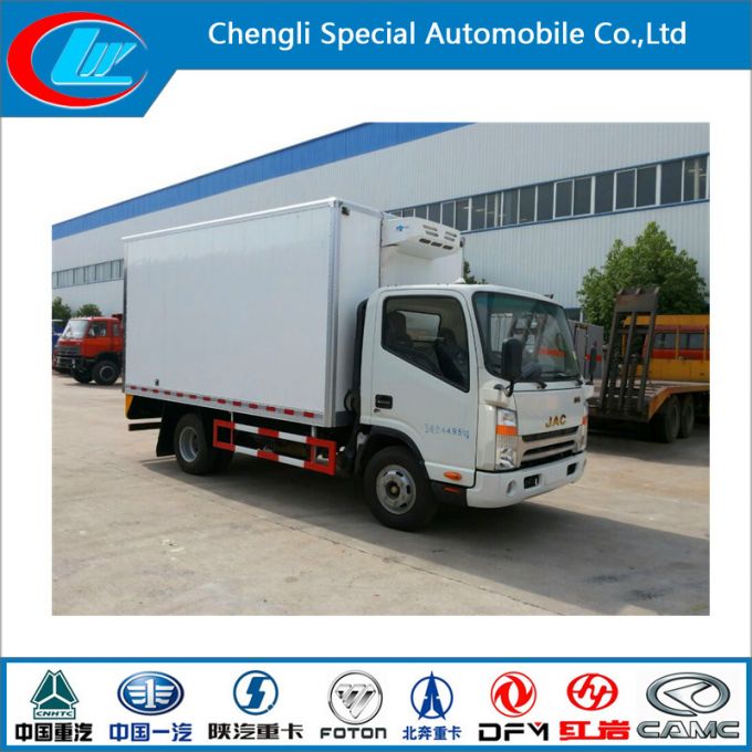 Chinese Competitive Price Food Truck for Sale (CLW1370) 