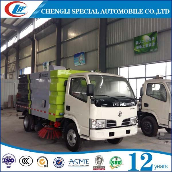 Factory Promotional 5cbm Road Sweeper Truck with Brushes for Sale 