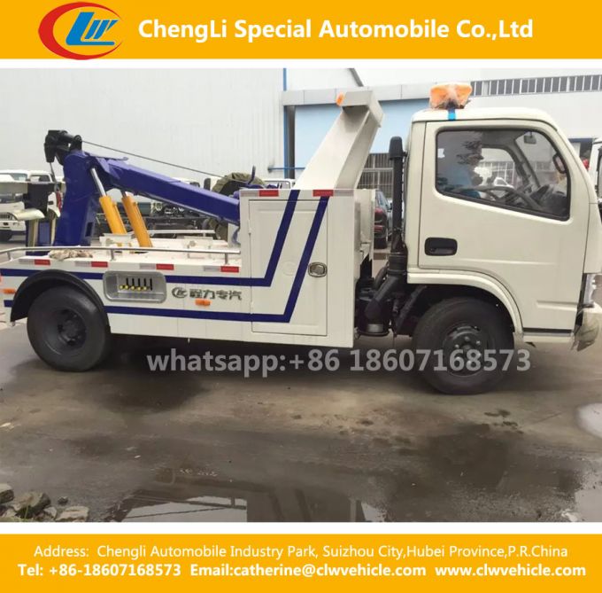 Dongfeng Wrecker Towing with Crane Road-Block Removal Truck 