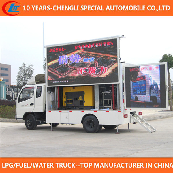 Sino Brand 4X2 Mobile LED Advertising Truck for Sale 