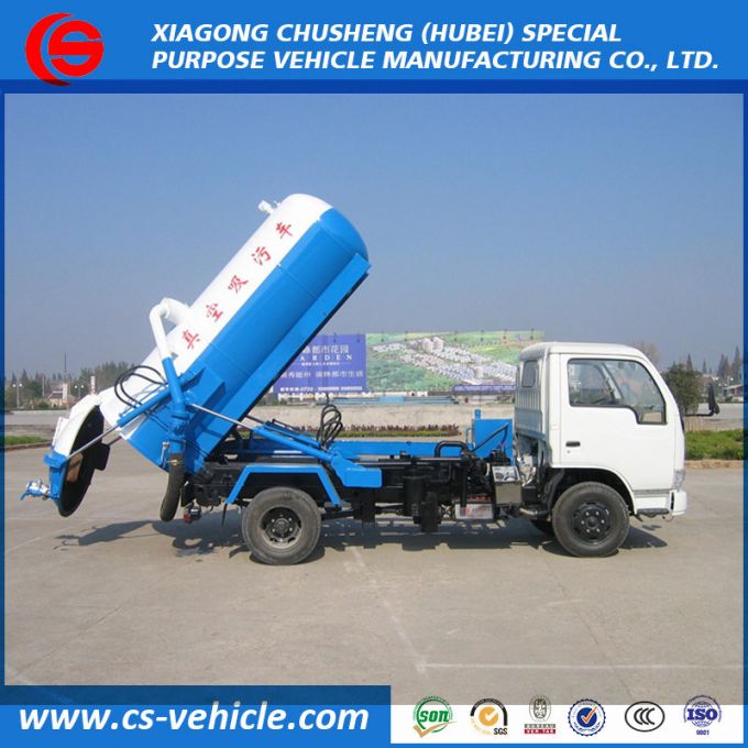 China Manufacturer 6 Wheels Vacuum Sewage Suction Truck Small 3000L Sewage Suction Truck 