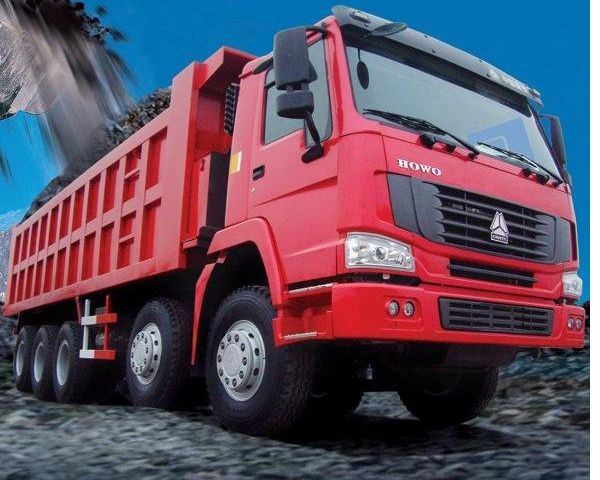 Sinotruck HOWO 8X4 371HP Tipper Truck for Sale 