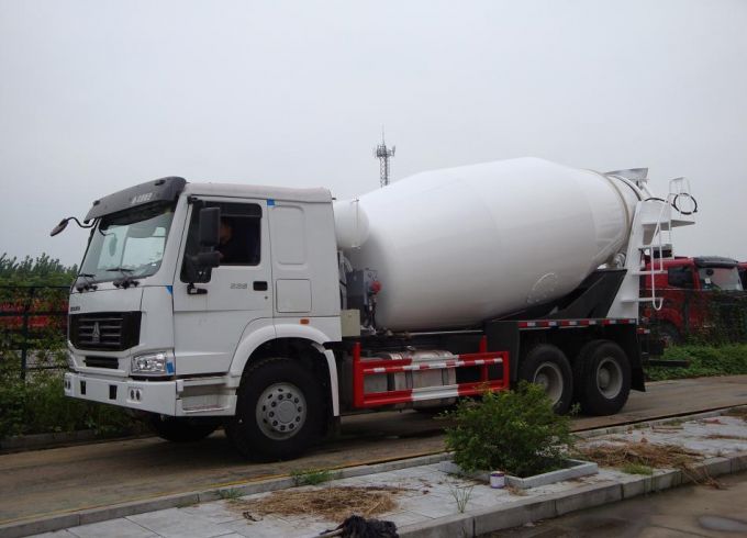 Sinotruk HOWO 8cbm Concrete Mixer Truck Capacity 