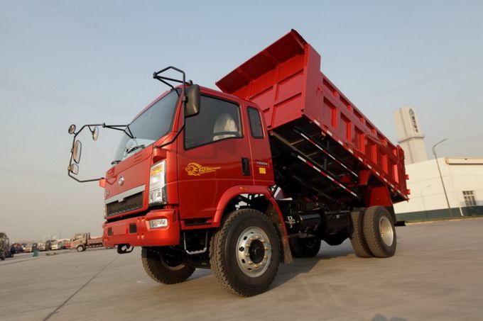 Dumper Sinotruk Light Dump Truck with 4X2 Driving Type 