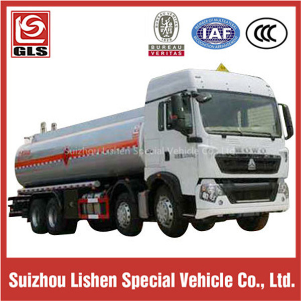 26000L Carbon Steel Oil Tank Truck with 8X4 HOWO Chassis 