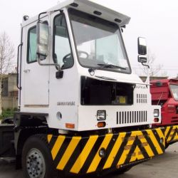 Sinotruk 4X2 Rhd Terminal Prime Mover