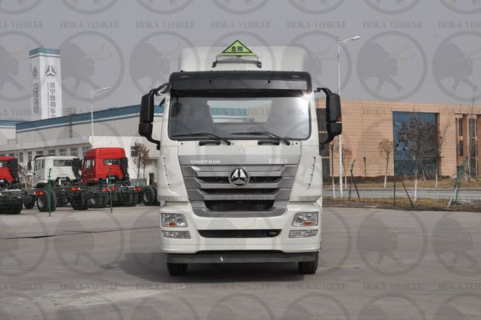 Sinotruk Hohan 4X2 336HP Half Roof Tractor Truck 