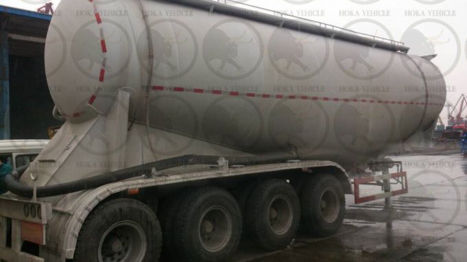 45m3 Four- Axle Cement Tanker Semi-Trailer 