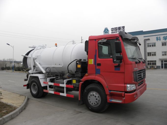 Sinotruk HOWO 4X2 10cbm Vacuum Super Sucker 