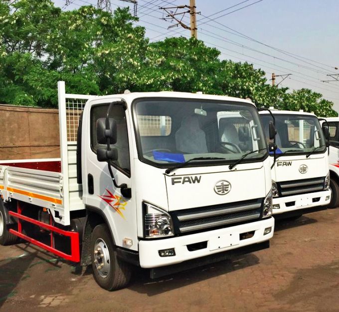 China Hot Selling Light Duty Diesel Cargo Truck 