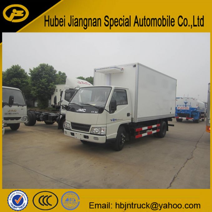 Jmc Small Freezer Van Truck with 2 Ton Loading Capacity 