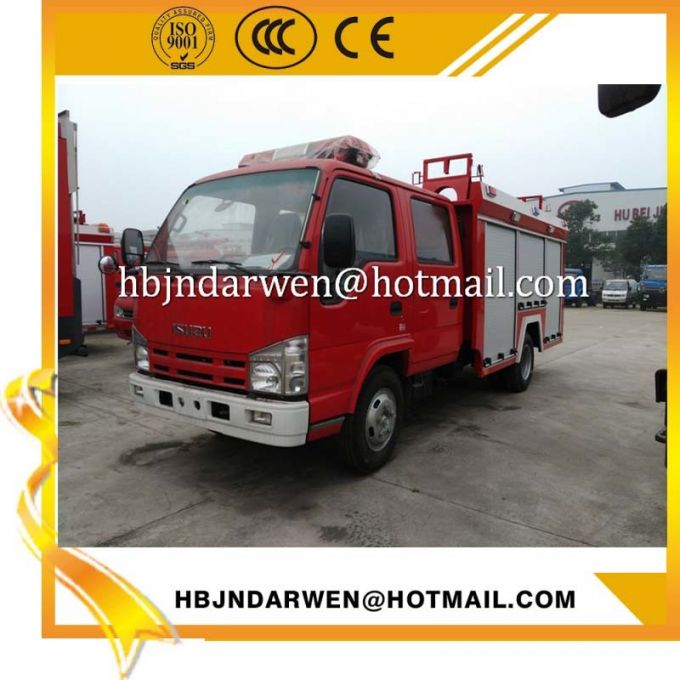 100p Japan Isuzu 3000L Fire Fighting Truck 