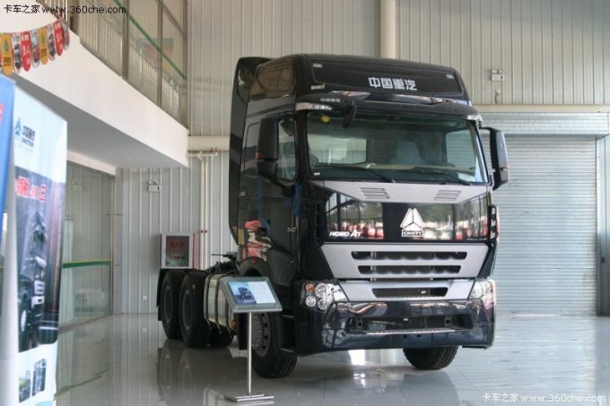 Sinotruk HOWO A7 6X4 Tractor Truck with 371HP 