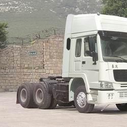 Sinotruk HOWO 6X4 420 HP Tractor Truck