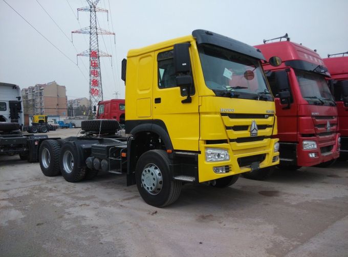 Sinotruk HOWO 266HP Tractor Truck 