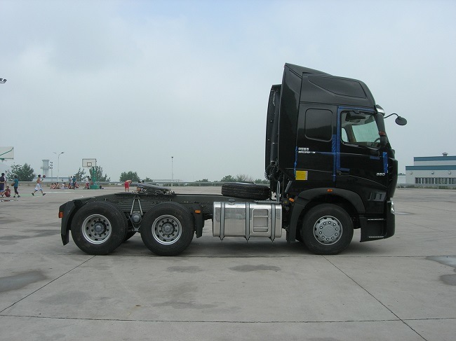 Sinotruk A7 Full Equipped Tractor Truck 