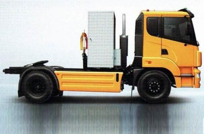 Dongfeng Dfl4081A 4X2 CNG Truck Tractor 