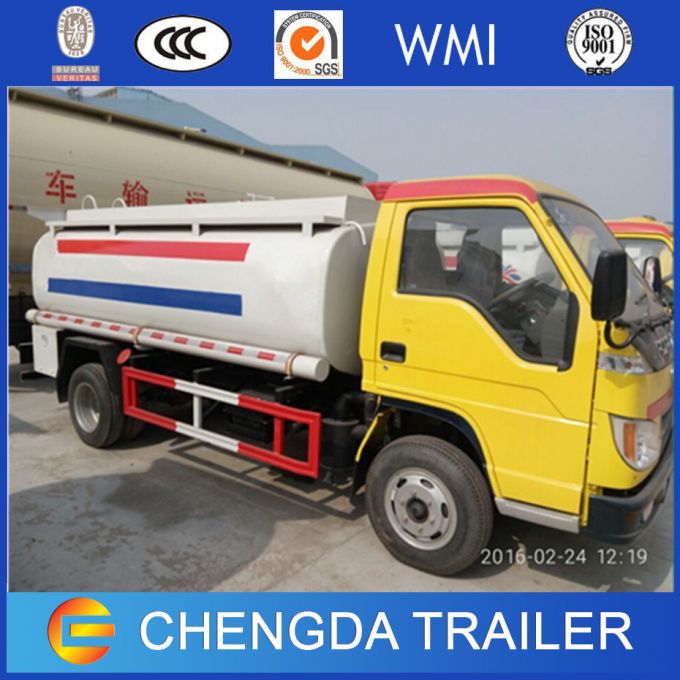 5000L Dongfeng Foton 6-Wheeler Light Oil Fuel Tanker Trucks Sale 