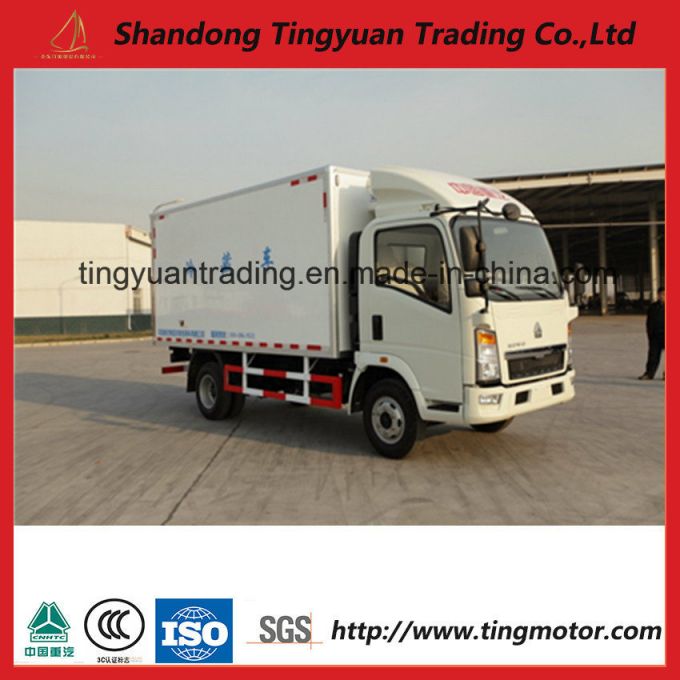 China 6 Wheels Sinotruk HOWO Refrigerator Truck Sell at a Low Price 