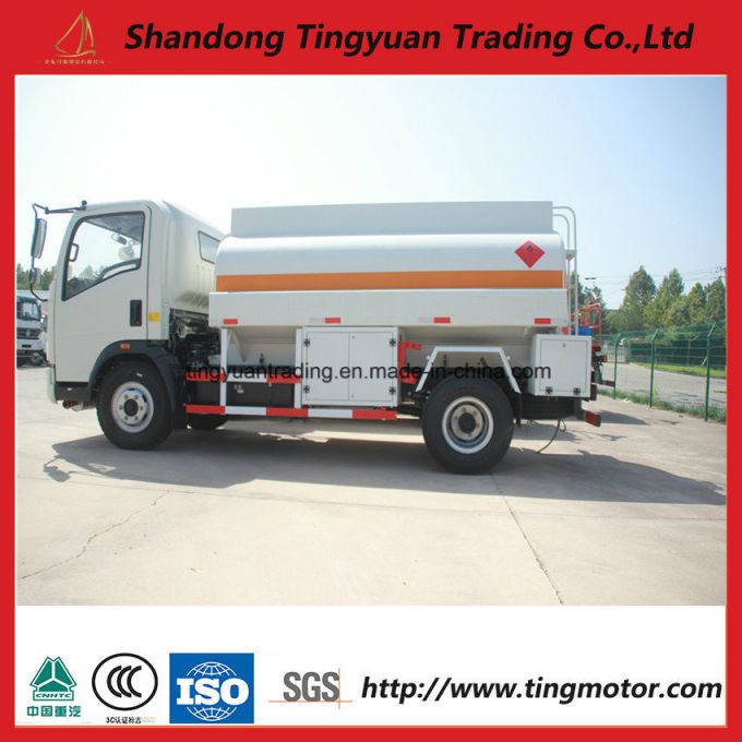 6 Wheels Sinotruk HOWO Oil Tank Truck for Crude Oil Transport 