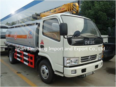 Dongfeng 95HP 4X2 Type Oil Tanker Model 4000-5000 Liter 