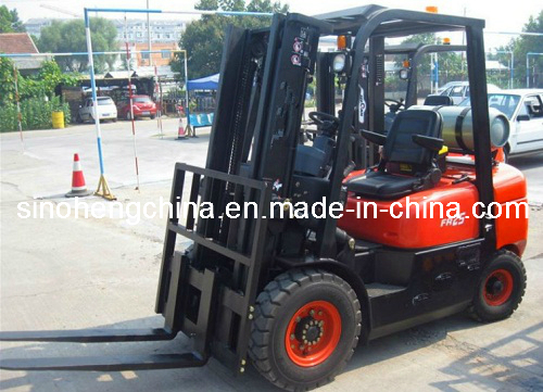 2.5 Ton Gasoline/LPG Powered Forklift 