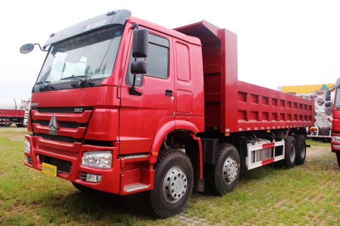 Sinotruk 8X4 Heavy Duty Truck/371HP HOWO Truck (ZZ3317N3867W) 