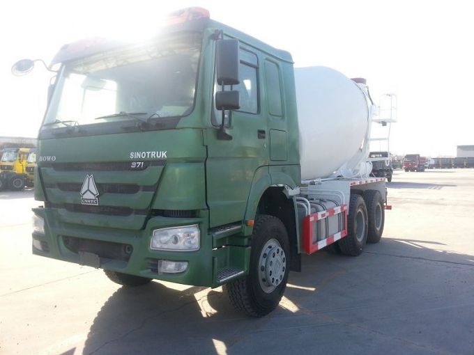 375HP HOWO 6X4 Concrete Mixer Truck in Lao (ZZ1257N4341W) 