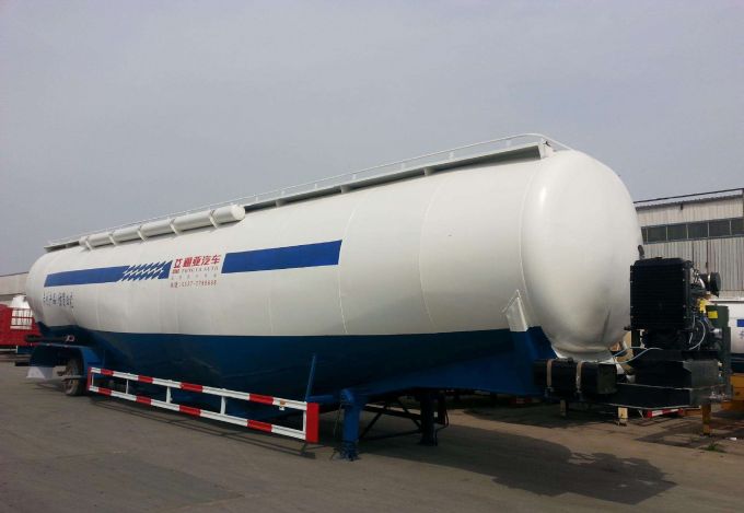 HOWO Cement Tanker Semi Trailer 