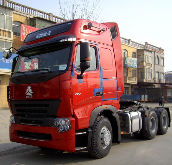 Sinotruk HOWO A7 6x4 380HP Tractor Truck 