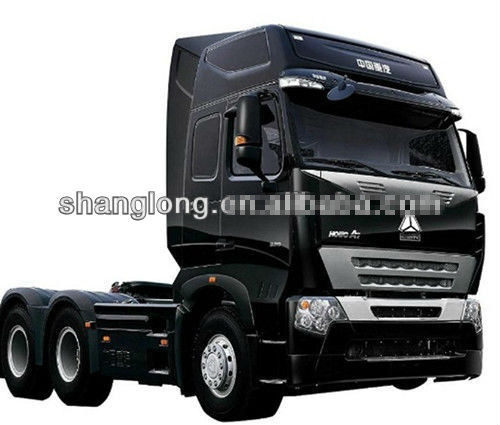 Sinotruk EU-2 Diesel 336HP Tractor (ZZ4257N3241V) 