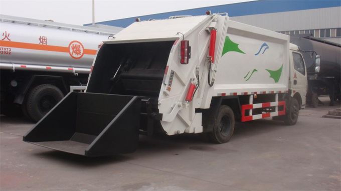 China 4X2 5cbm Compressed Garbage Truck with 120HP 