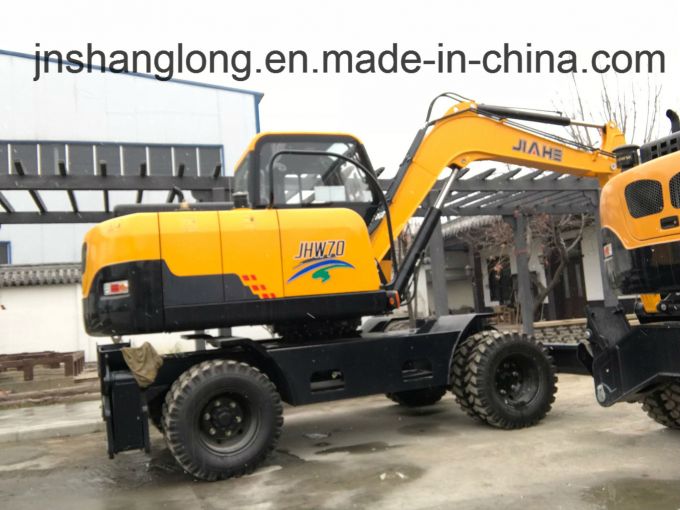 China 8 Tons Wheel Excavator Hot Sale 