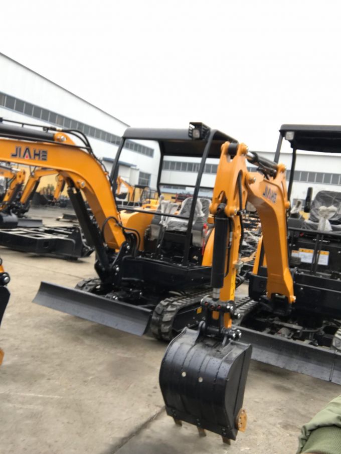 China 2t Mini Kubota Crawler Low Price Excavator 