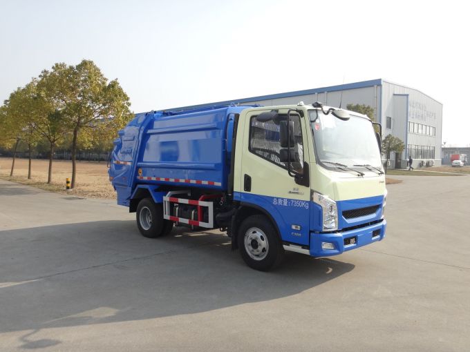 5T Compression Rear Loading Garbage Truck 