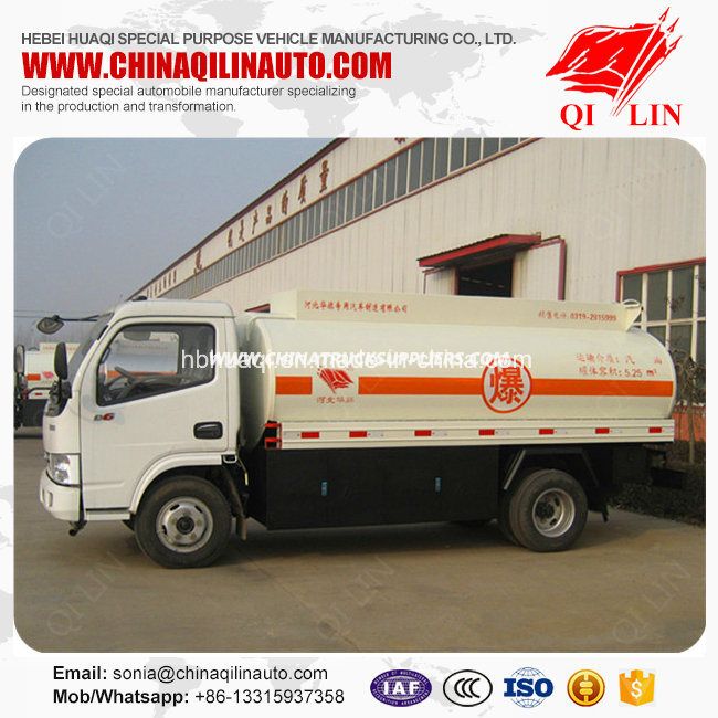 3 Persons Manual Transmission Cab Refueling Oil Tanker Truck 