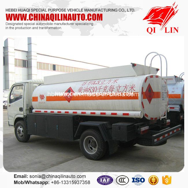 Overall Dimension 5995mm*2000mm*2500mm Refuel Oil Tanker Truck for Sale 