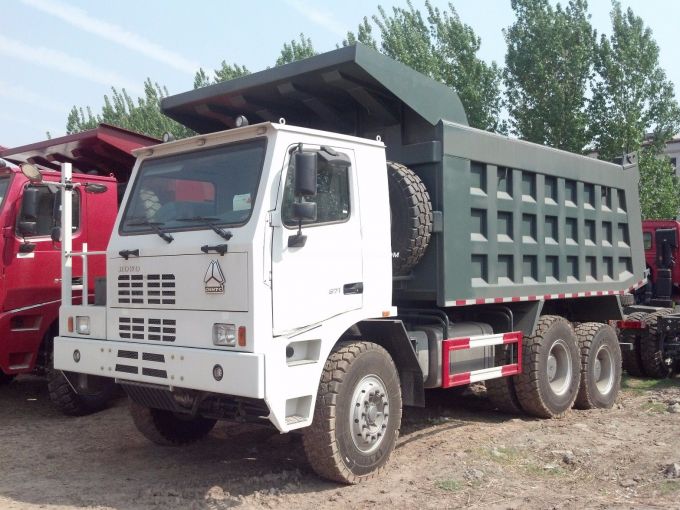 Sinotruck HOWO 6X4 50tons Mining Dump Truck for Sale 