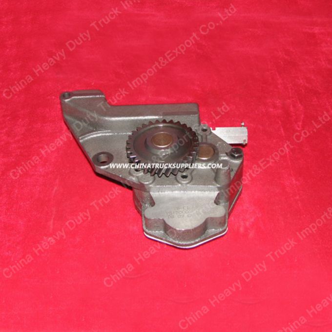 Original HOWO Oil Pump Vg1500070021 for Sinotruk Engine 